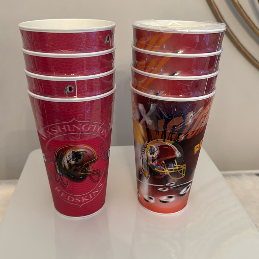 Washington Redskins Holographic Collector Spirit Cups. Set of 8. New